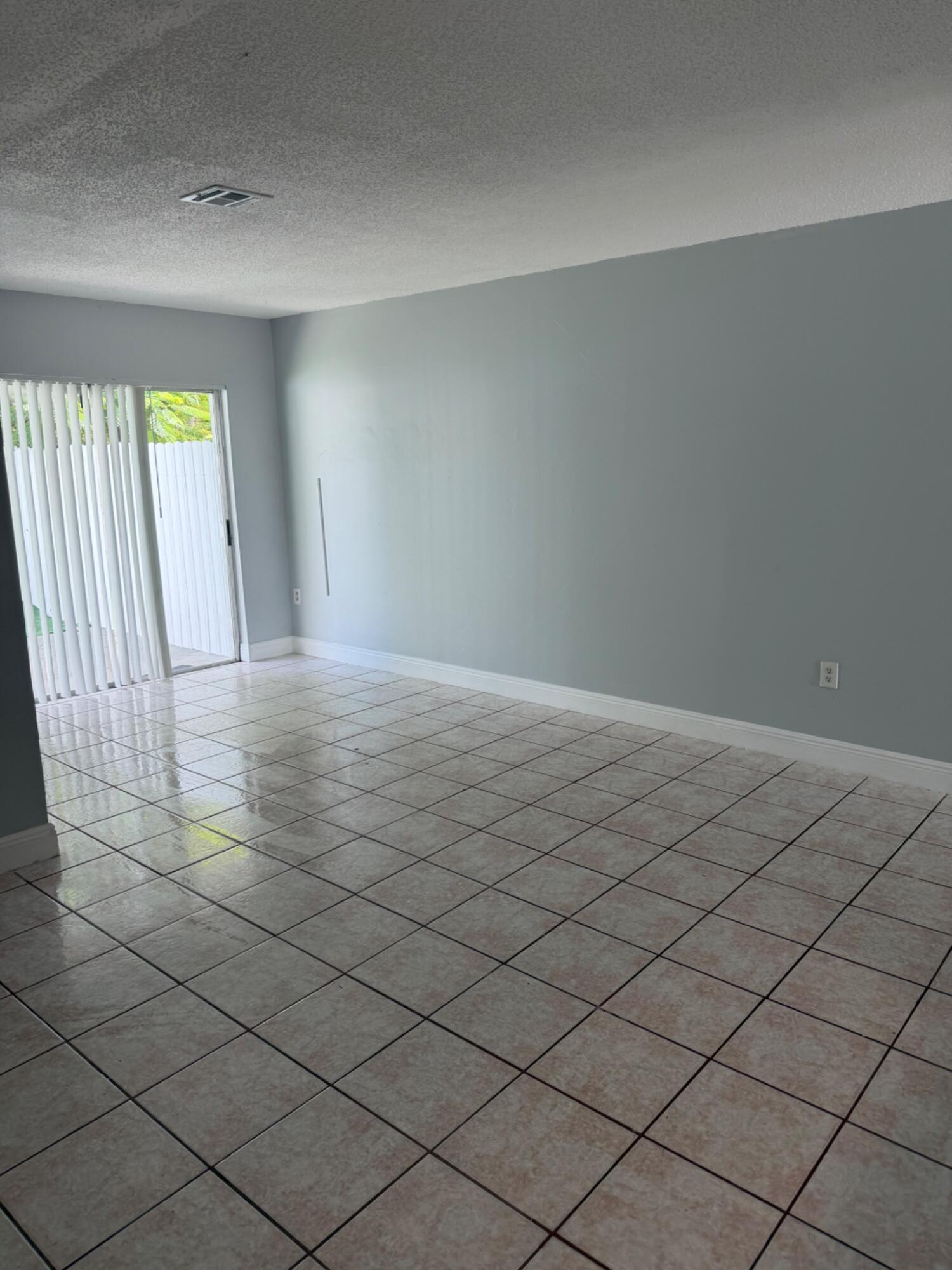 21312 NW 40th Circle Court 21312, Miami Gardens, FL 33055, Miami Gardens - Photo 4