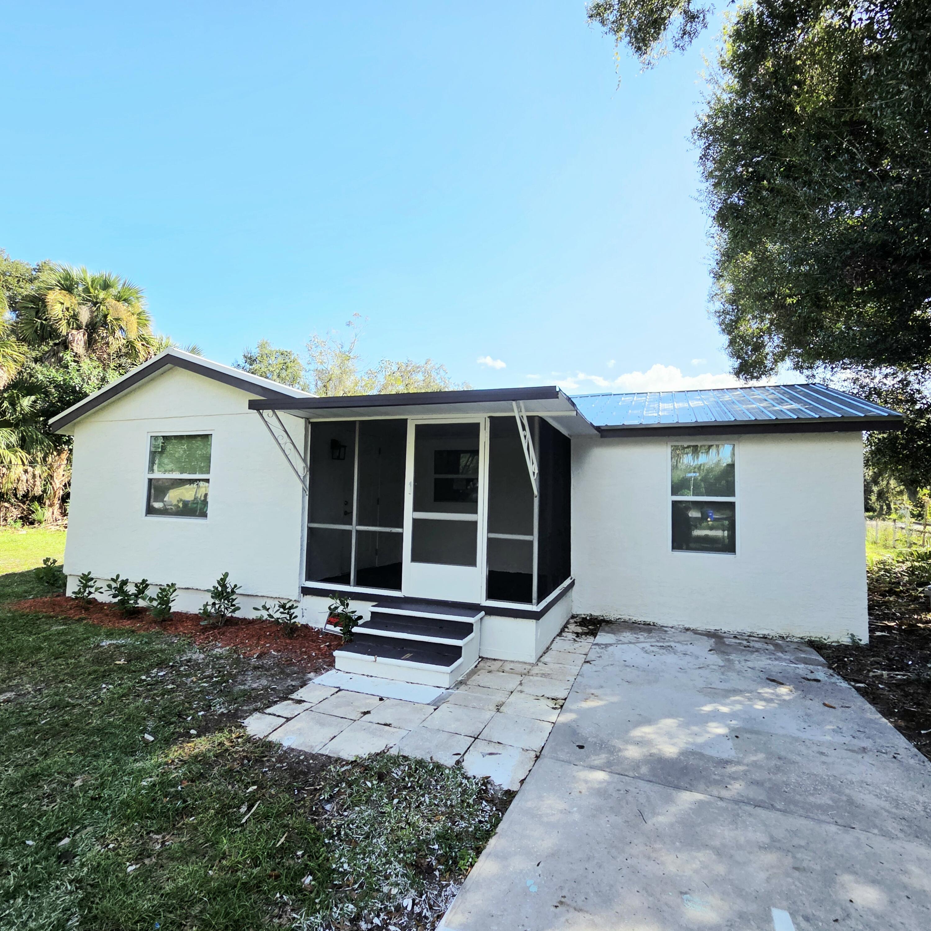 1115 SW 10TH Street, Okeechobee, FL 34974, Okeechobee - Photo 2