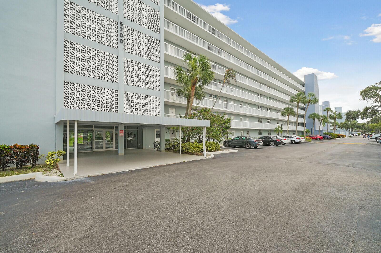5700 NW 2ND Avenue 405, Boca Raton, FL 33487, Boca Raton - Photo 2