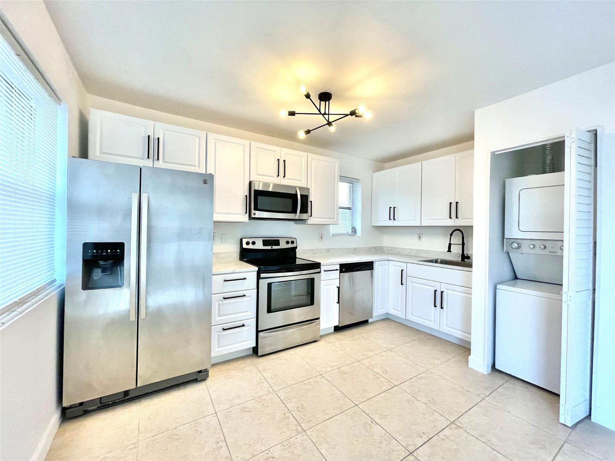 4071 N DIXIE Highway 20, Oakland Park, FL 33334, Oakland Park