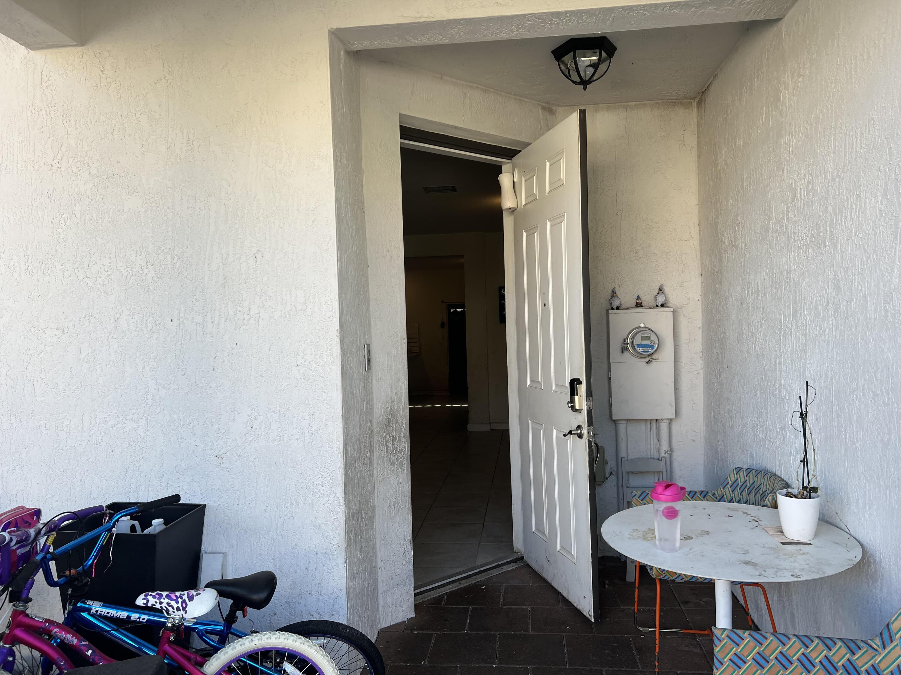 3376 W 105TH Terrace, Hialeah, FL 33018, Hialeah - Photo 3