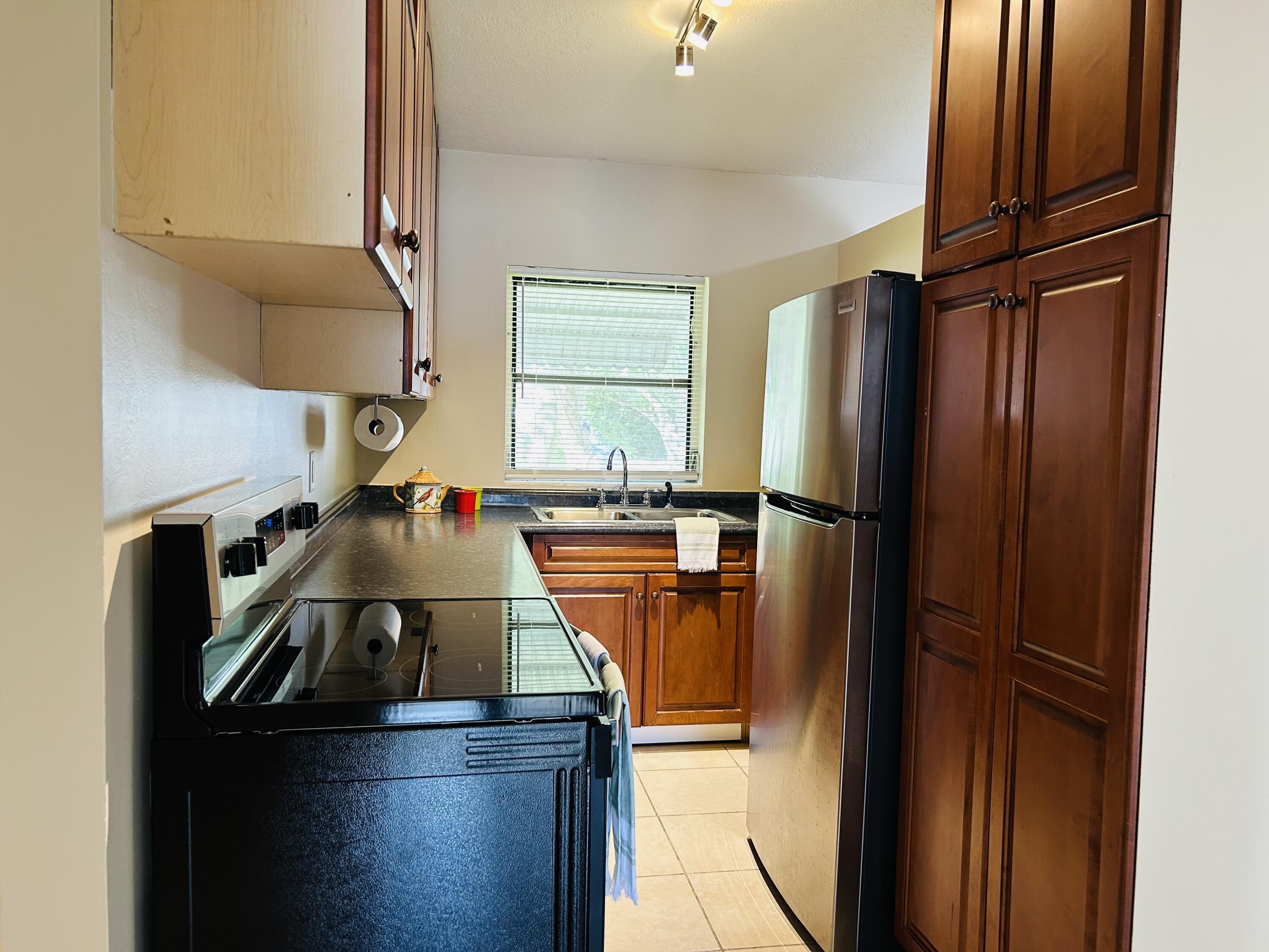 1808 22nd Avenue, Vero Beach, FL 32960, Vero Beach - Photo 2