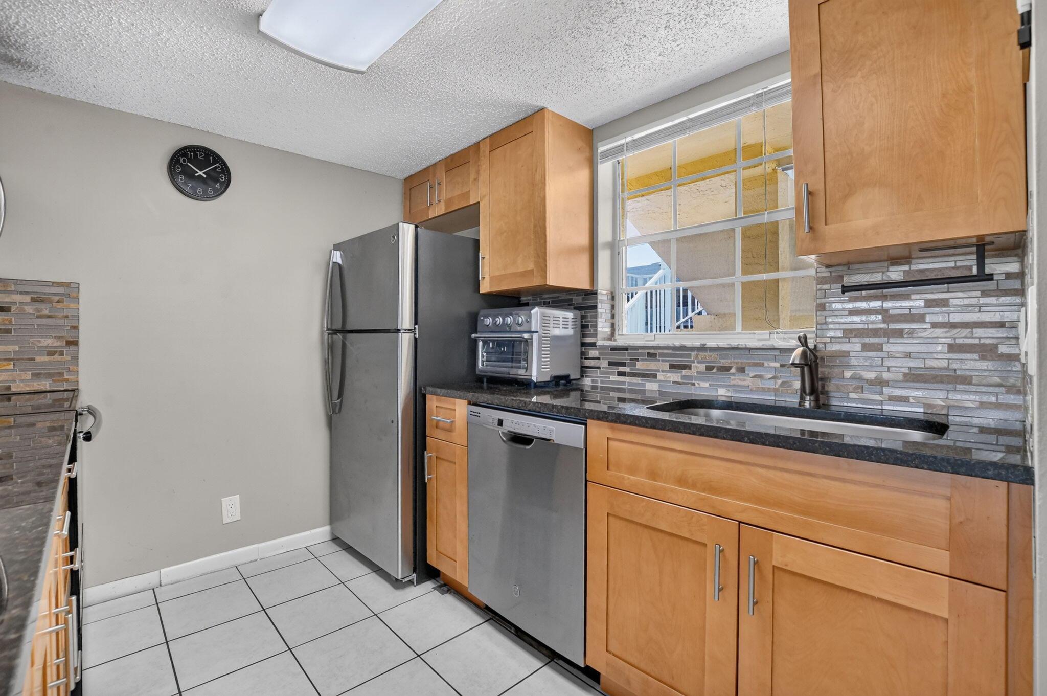 6284 La Costa Drive E, Boca Raton, FL 33433, Boca Raton - Photo 5