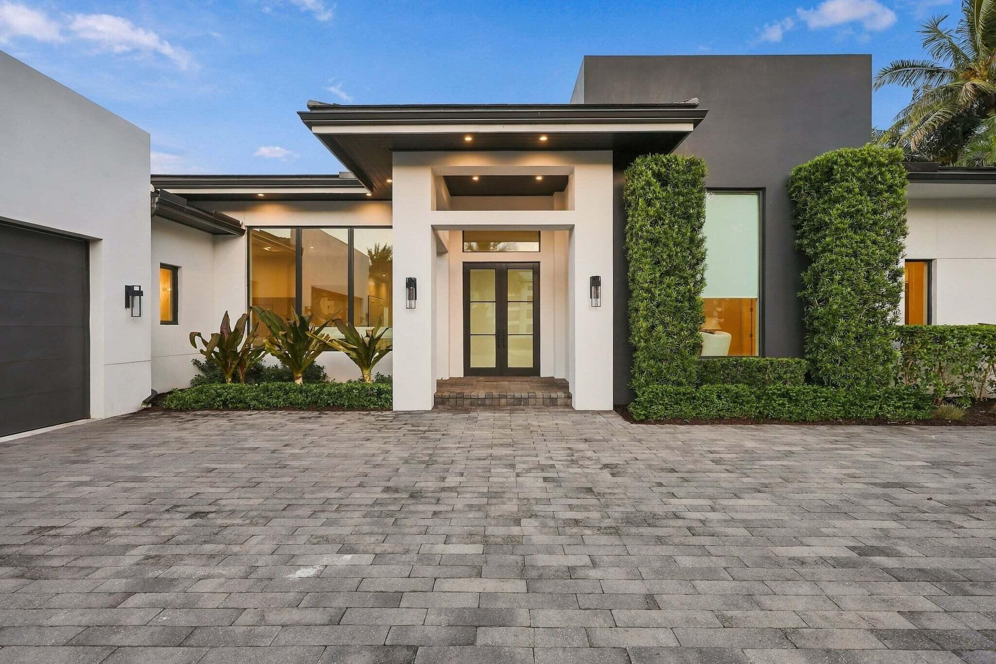 3500 EMBASSY Drive, West Palm Beach, FL 33401, West Palm Beach