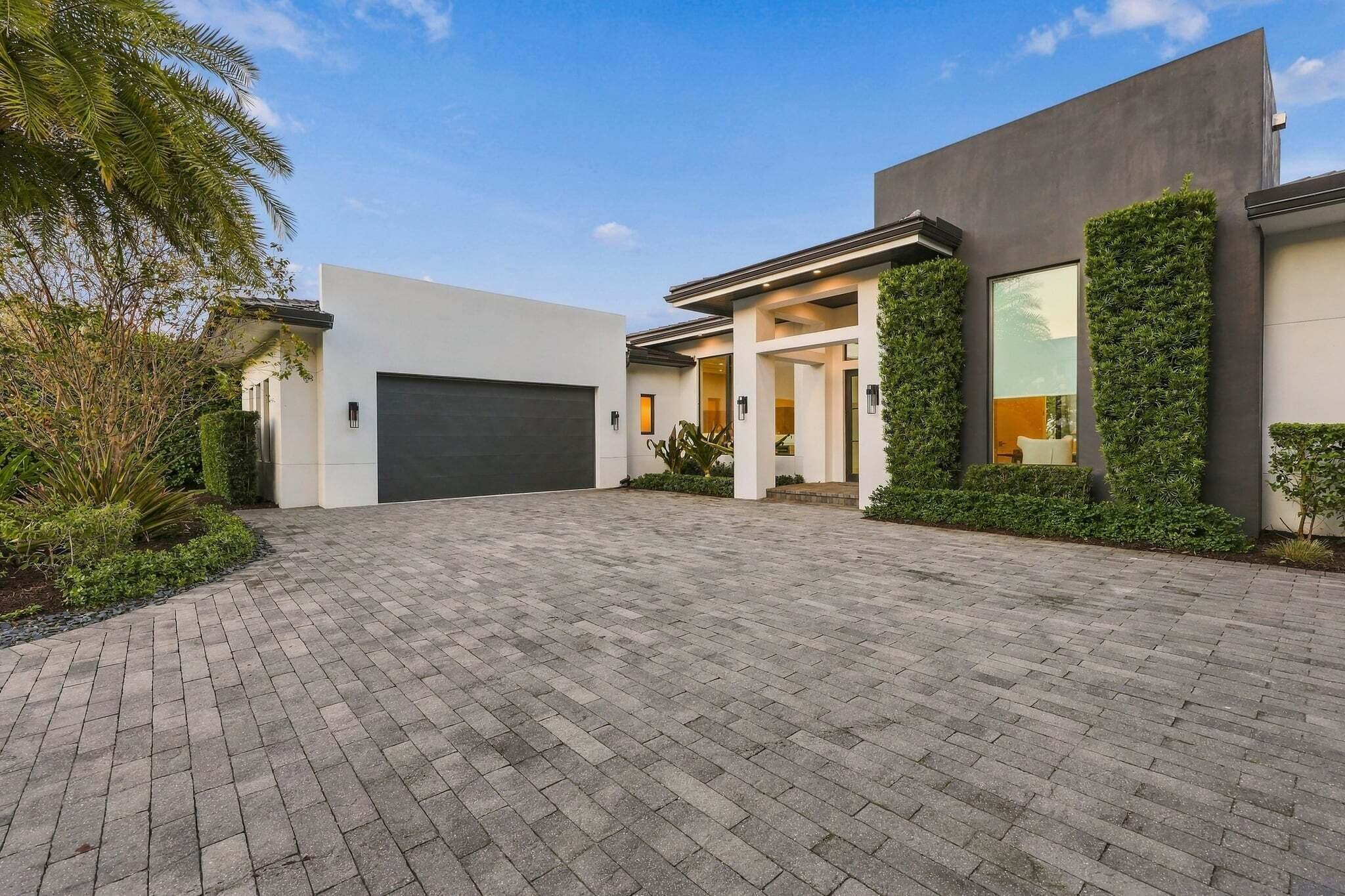 3500 EMBASSY Drive, West Palm Beach, FL 33401, West Palm Beach - Photo 2