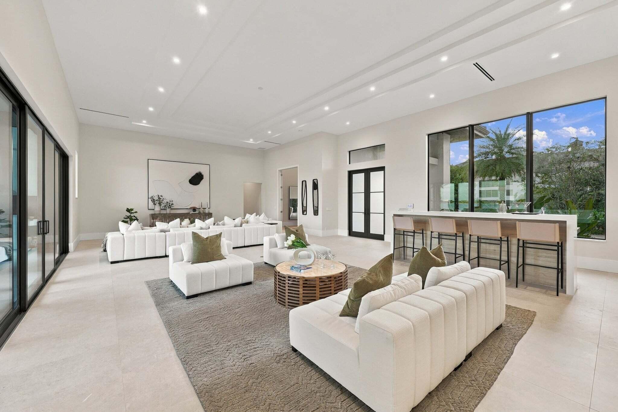 3500 EMBASSY Drive, West Palm Beach, FL 33401, West Palm Beach - Photo 3