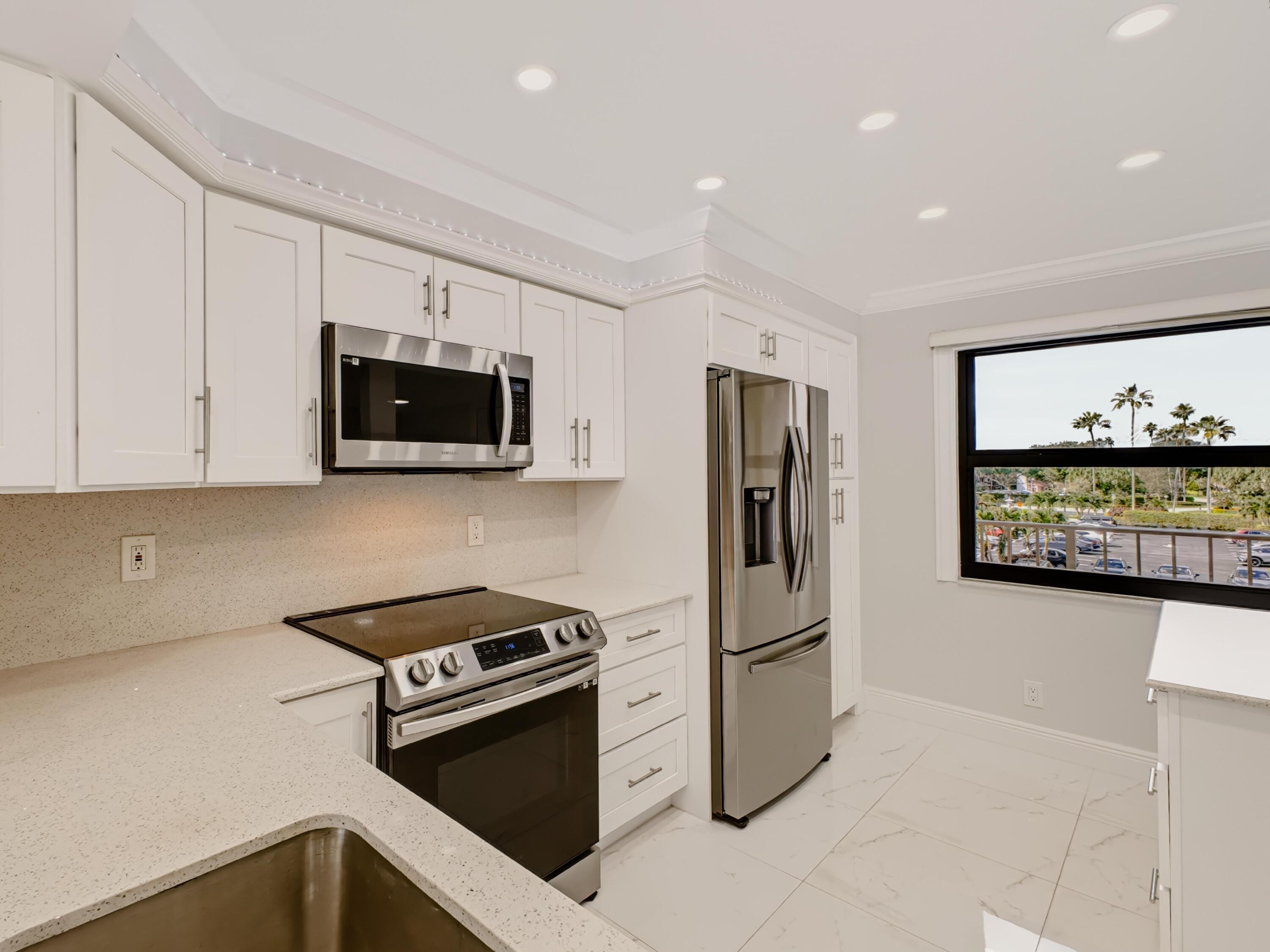 14426 Amberly Lane 301, Delray Beach, FL 33446, Delray Beach - Photo 5