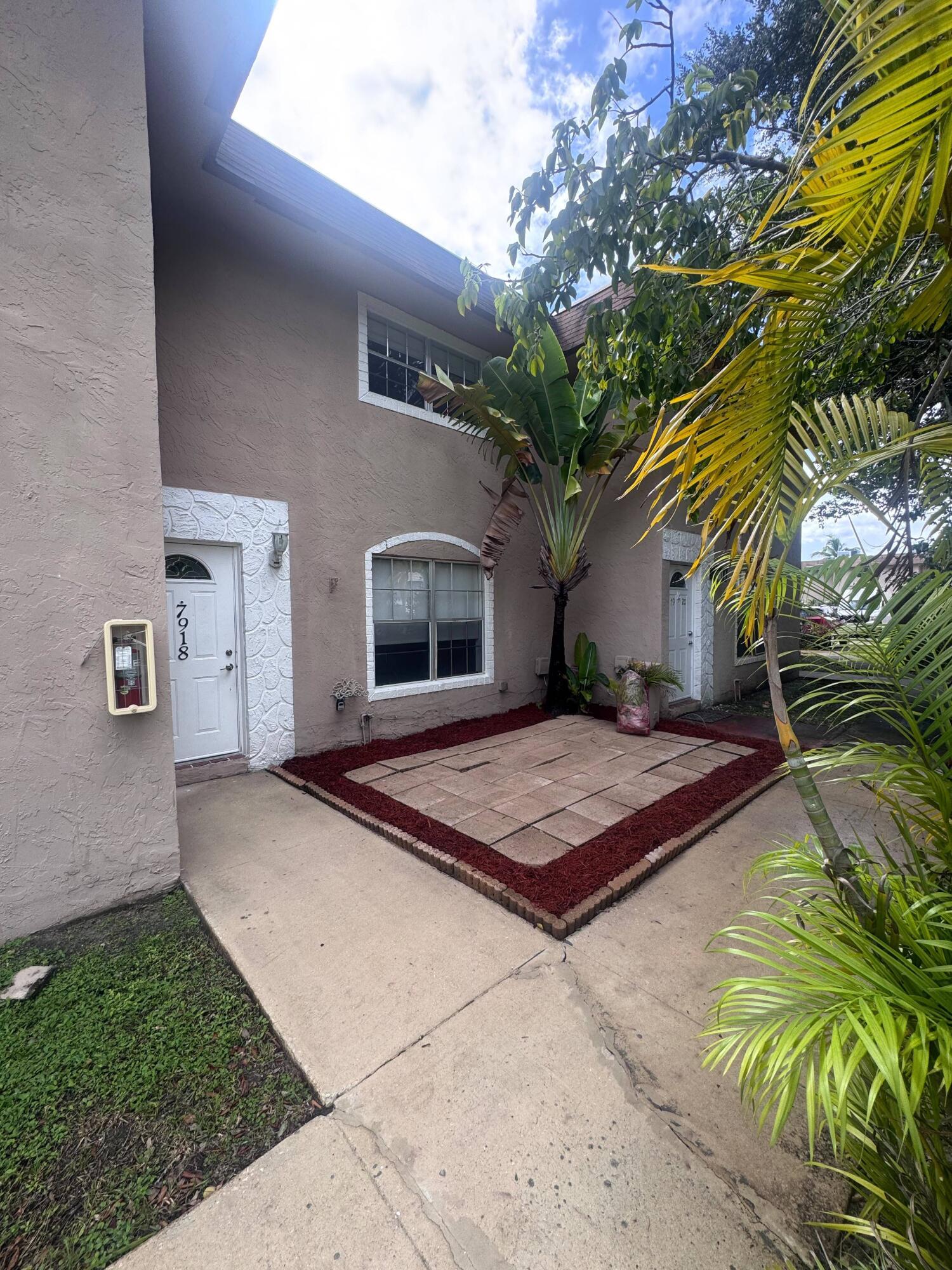 7918 KIMBERLY Boulevard 304, North Lauderdale, FL 33068, North Lauderdale - Photo 2