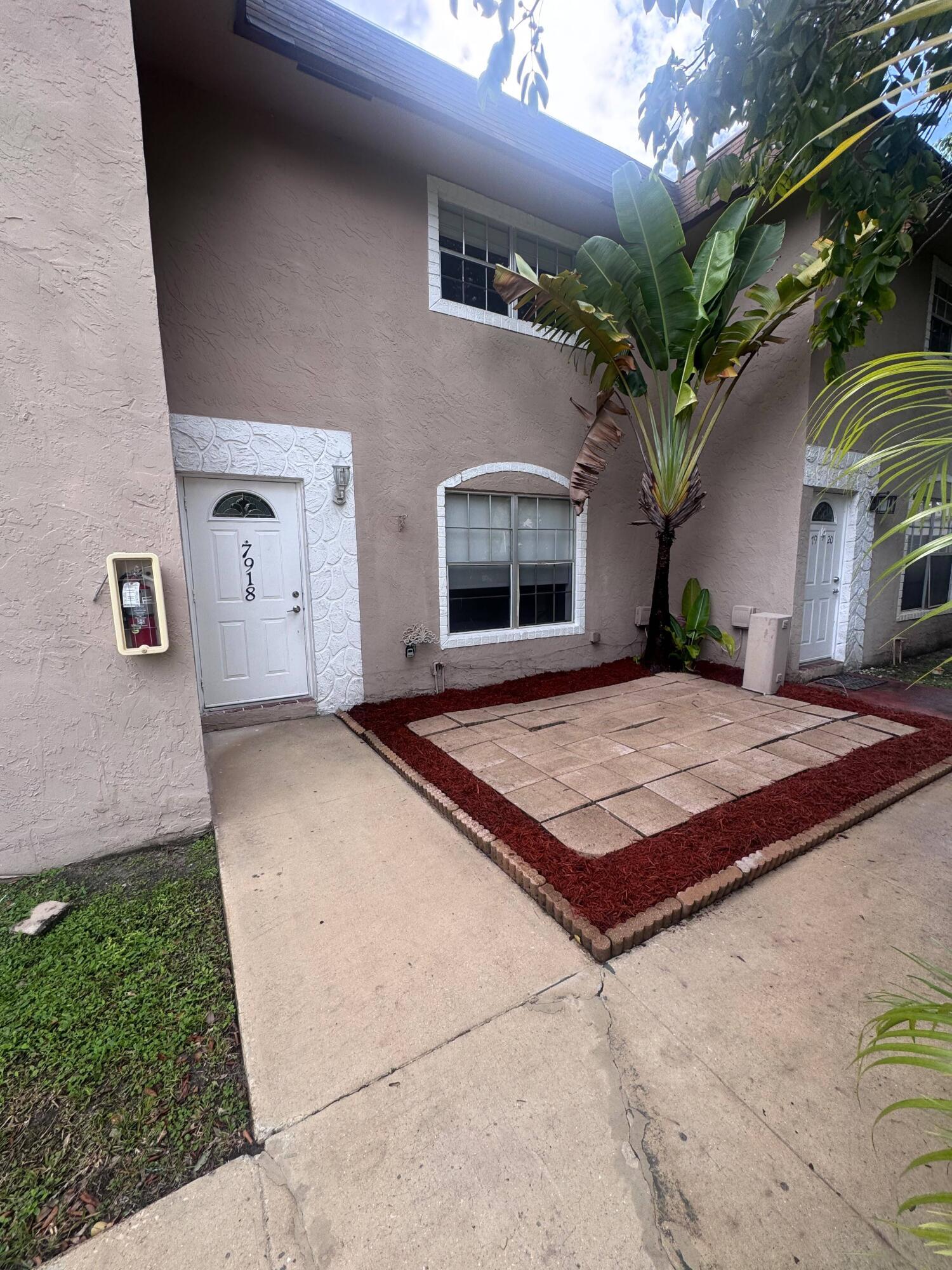 7918 KIMBERLY Boulevard 304, North Lauderdale, FL 33068, North Lauderdale - Photo 4