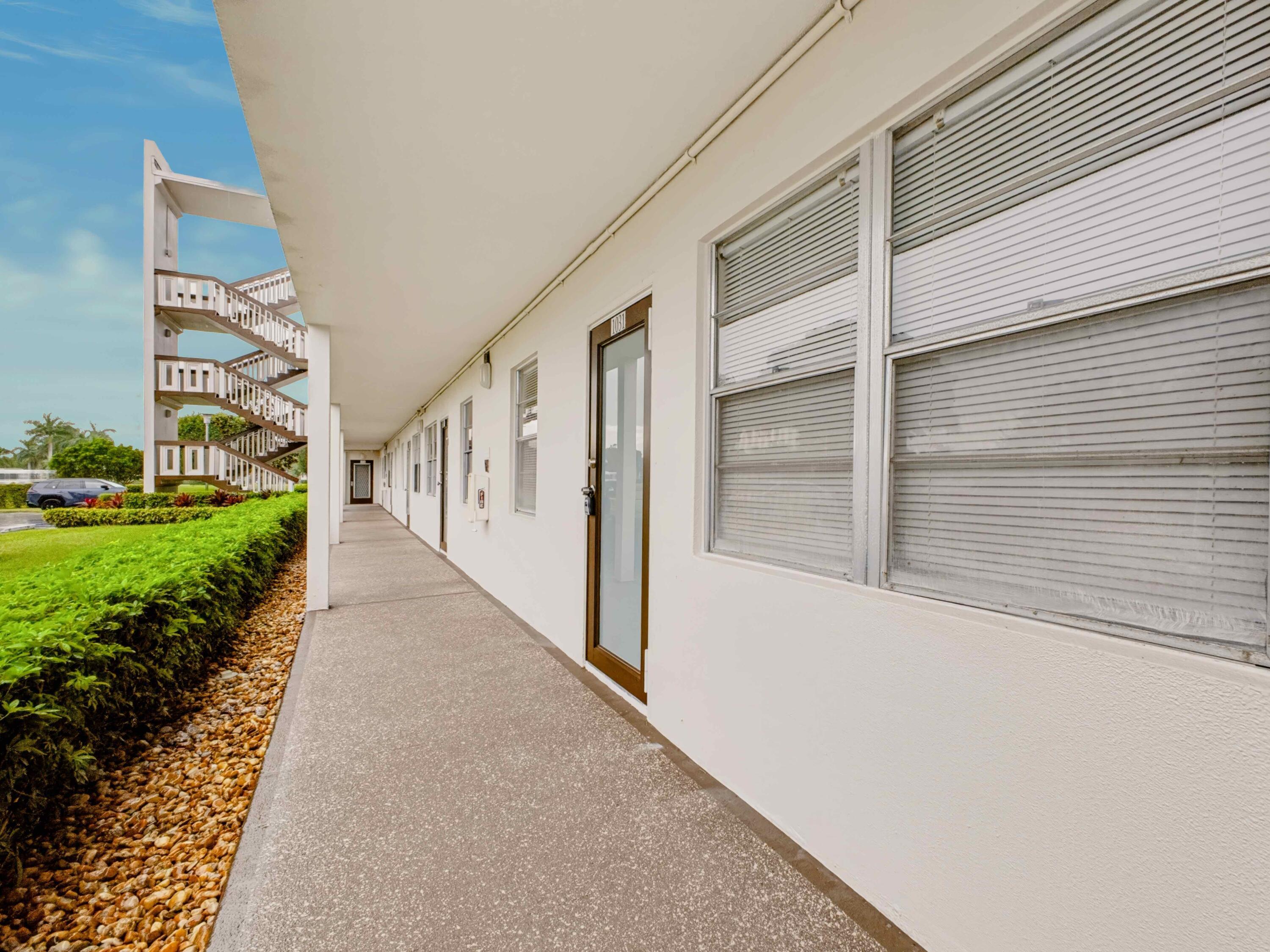 1031 HYTHE B, Boca Raton, FL 33434, Boca Raton - Photo 4