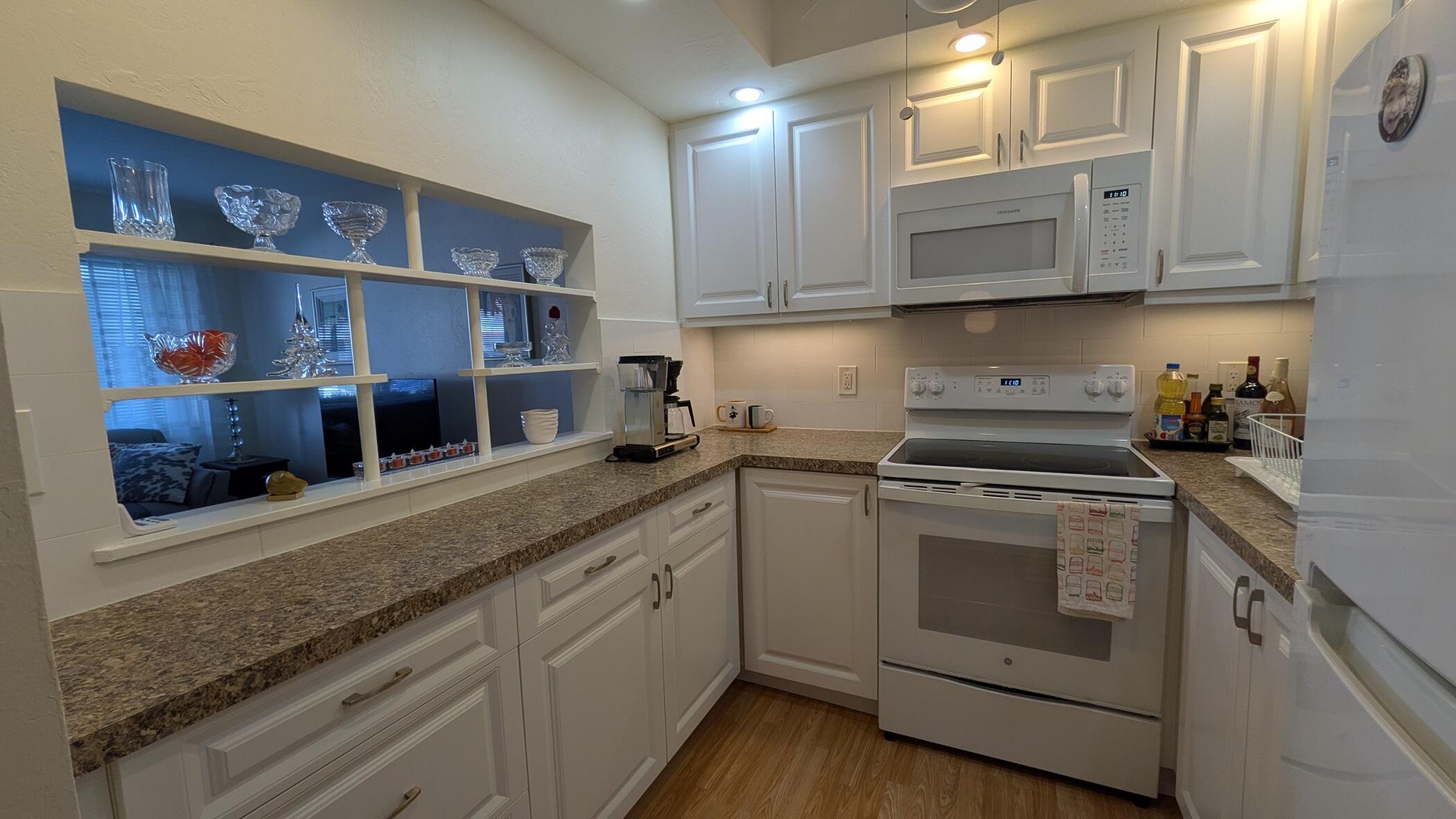2880 LAKE OSBORNE Drive 109, Lake Worth Beach, FL 33461, Lake Worth Beach