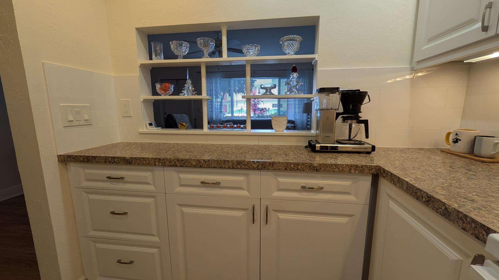2880 LAKE OSBORNE Drive 109, Lake Worth Beach, FL 33461, Lake Worth Beach - Photo 4