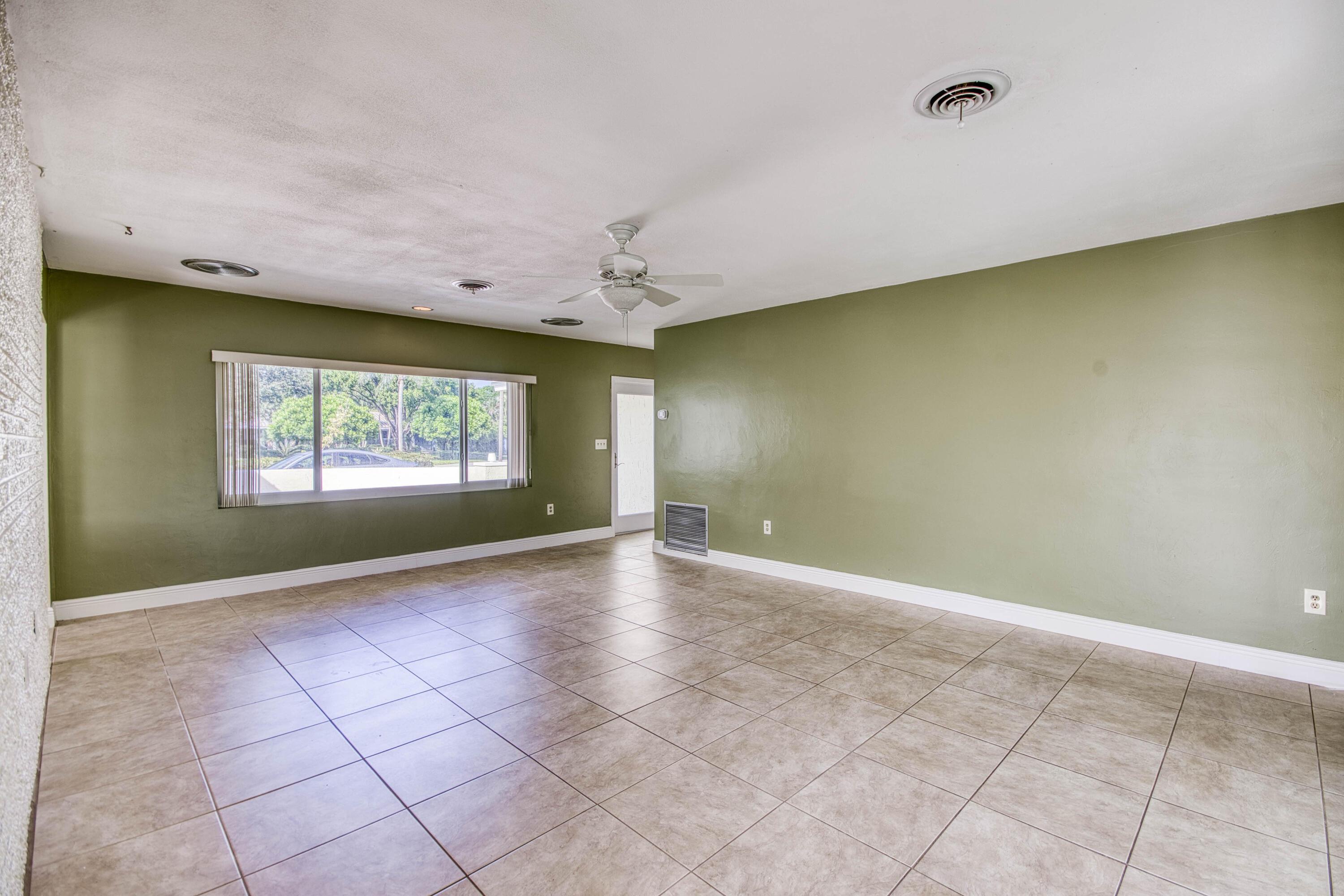 1025 Yale Drive, Hollywood, FL 33021, Hollywood - Photo 4
