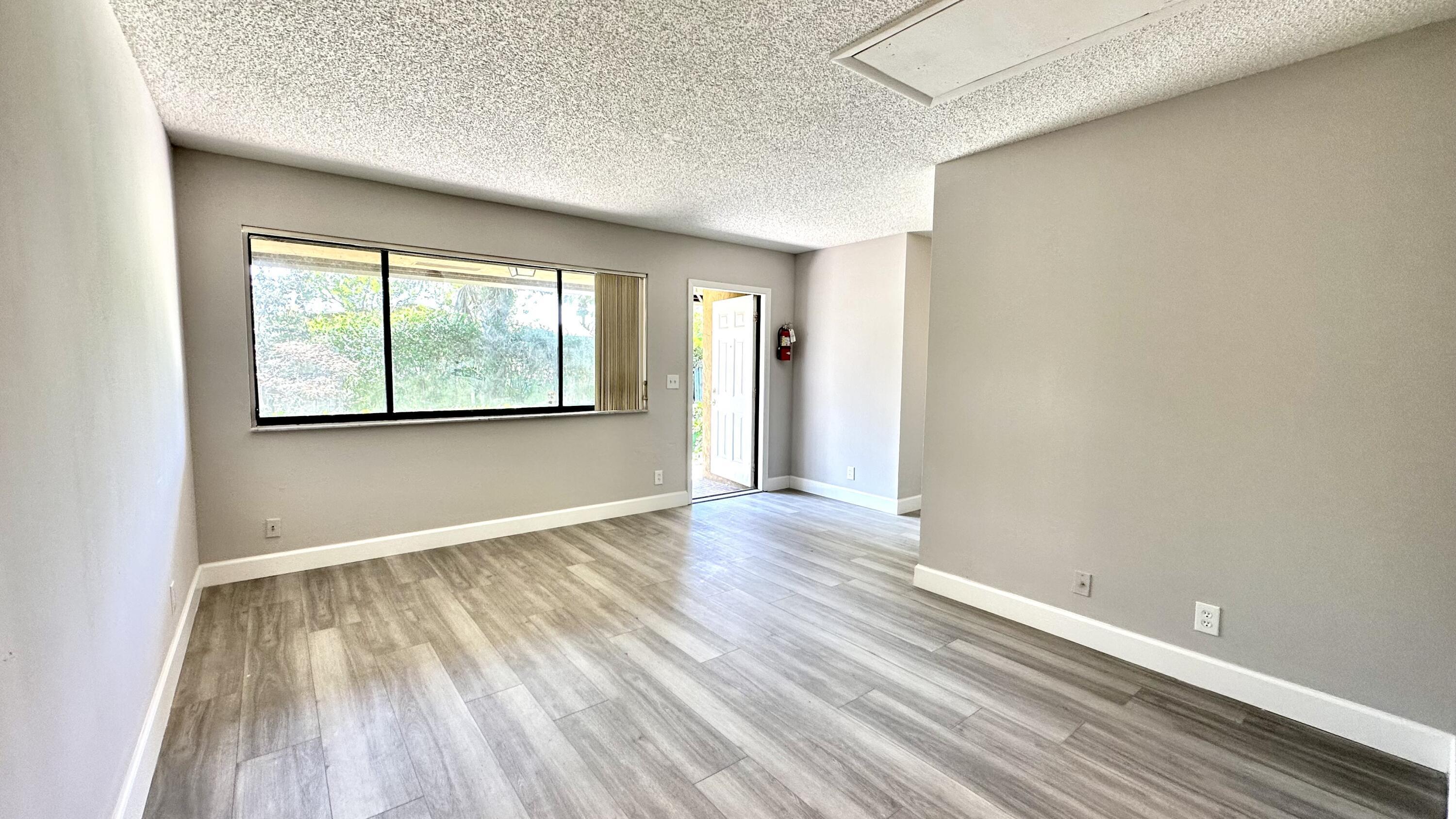3120 Collin Drive Unit d, West Palm Beach, FL 33406, West Palm Beach - Photo 2