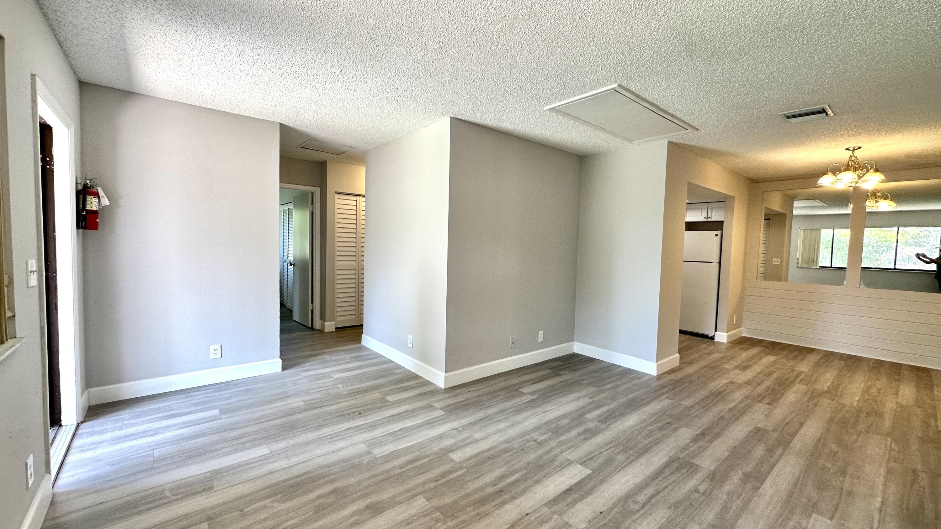 3120 Collin Drive Unit d, West Palm Beach, FL 33406, West Palm Beach - Photo 3