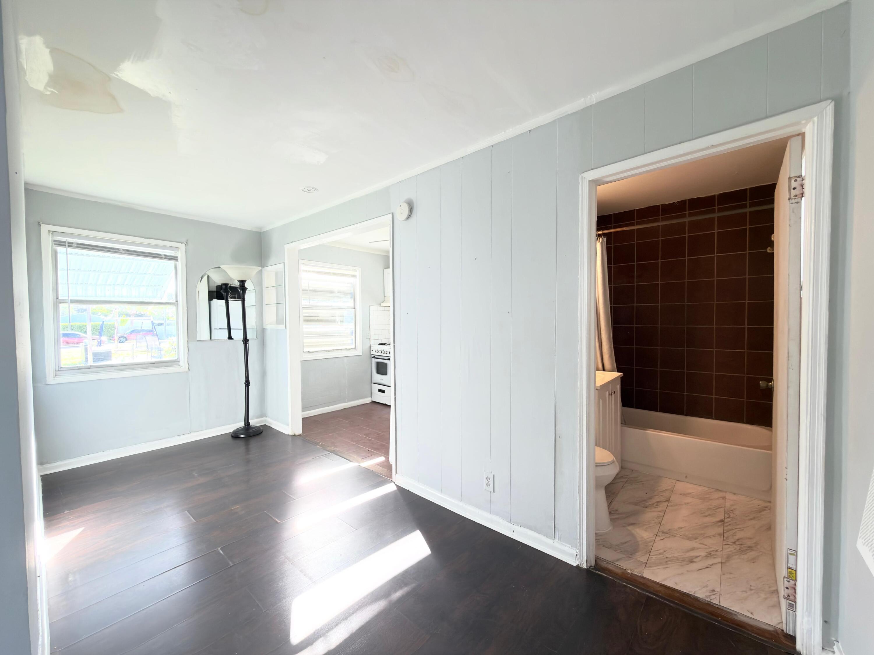 710 Tuscaloosa Street Unit 2, West Palm Beach, FL 33405, West Palm Beach - Photo 4