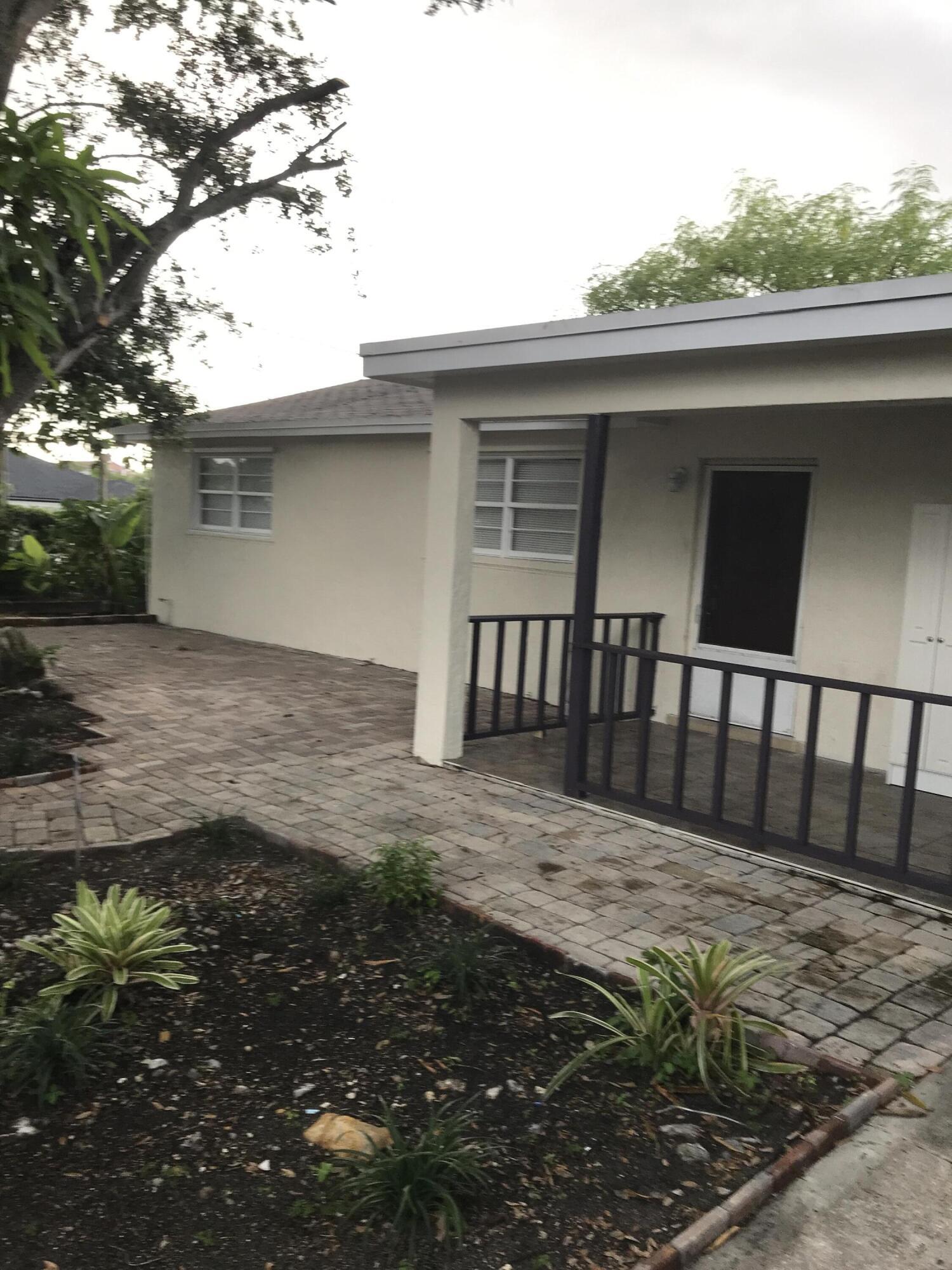 1200 W 33RD Street E, Riviera Beach, FL 33404, Riviera Beach - Photo 4