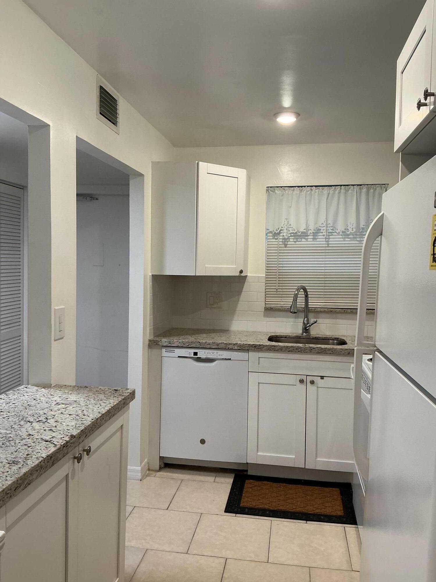 8100 SUNRISE LAKES Boulevard 210, Sunrise, FL 33322, Sunrise - Photo 4