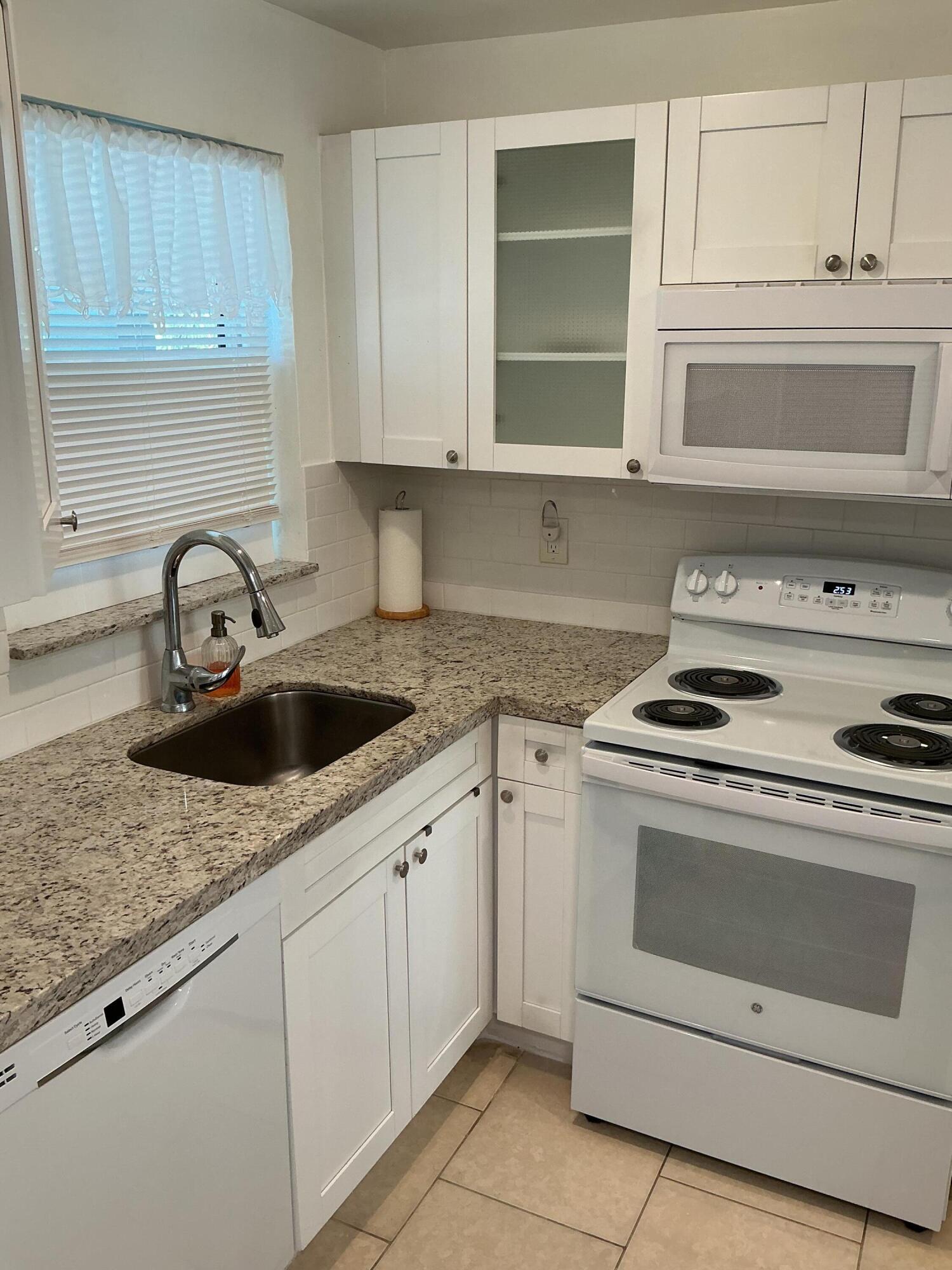 8100 SUNRISE LAKES Boulevard 210, Sunrise, FL 33322, Sunrise - Photo 2