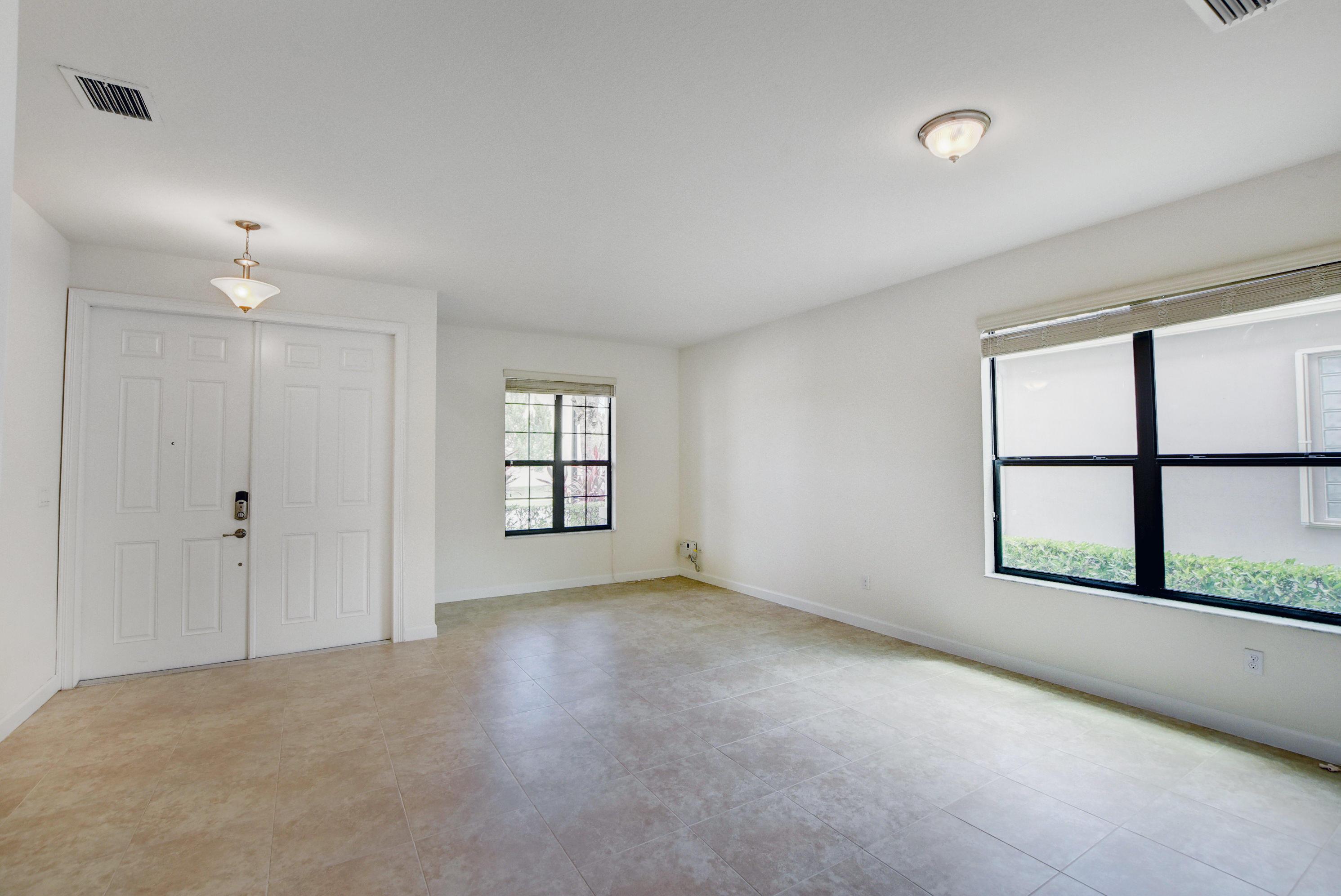 8979 Gulf Run Way, Lake Worth, FL 33467, Lake Worth - Photo 2