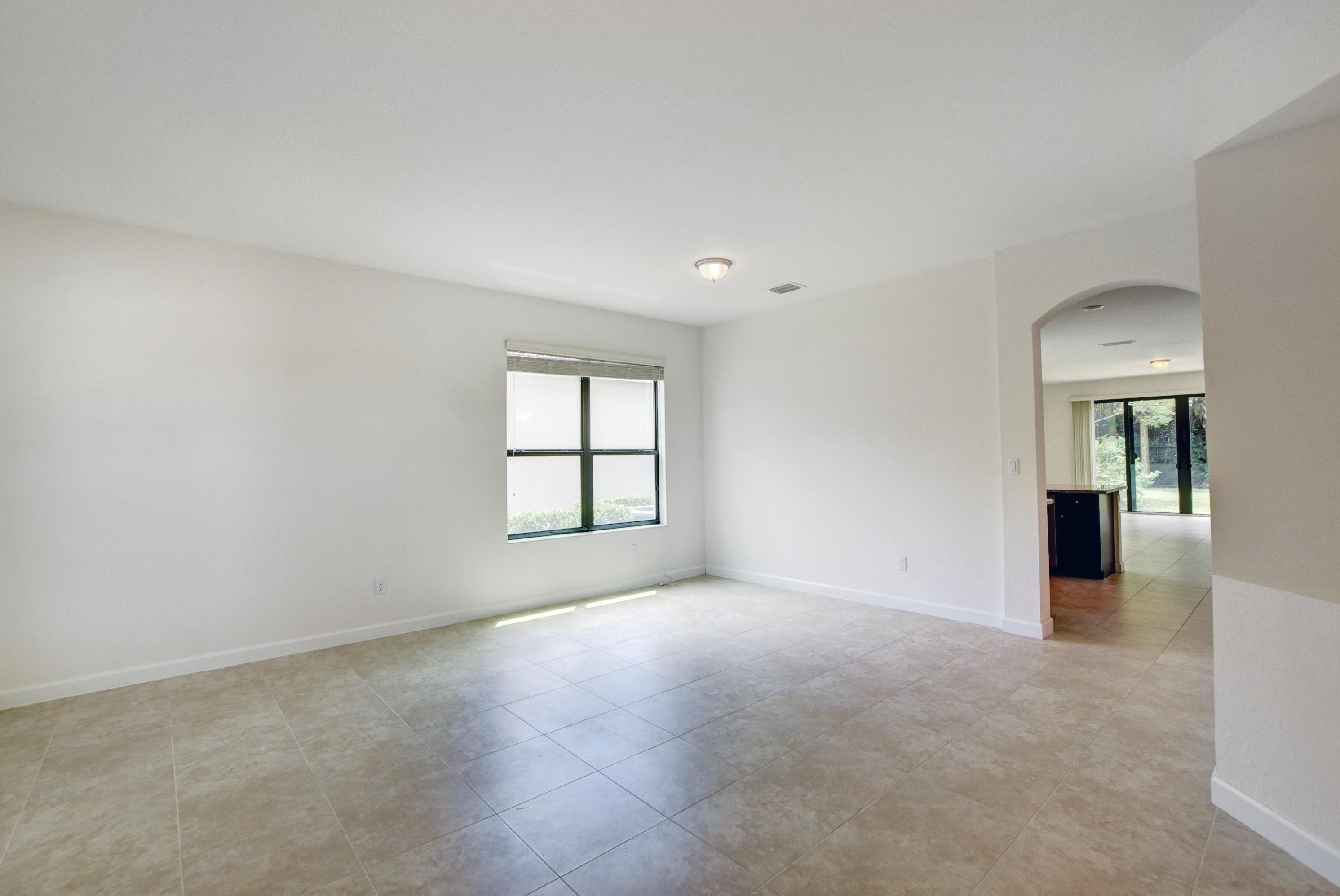 8979 Gulf Run Way, Lake Worth, FL 33467, Lake Worth - Photo 4