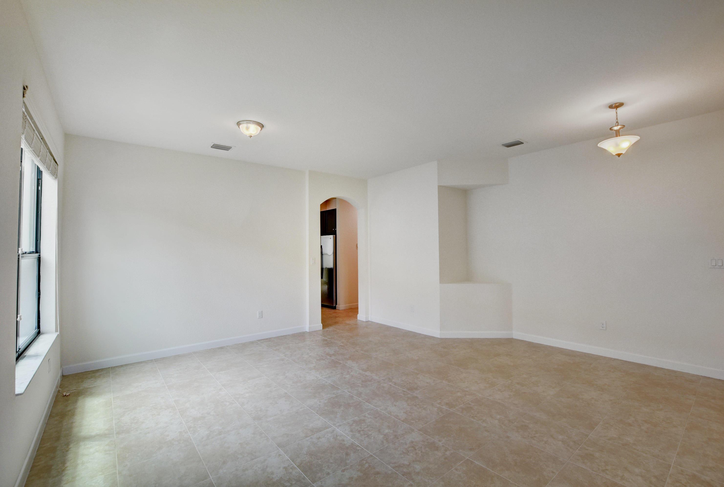 8979 Gulf Run Way, Lake Worth, FL 33467, Lake Worth - Photo 5