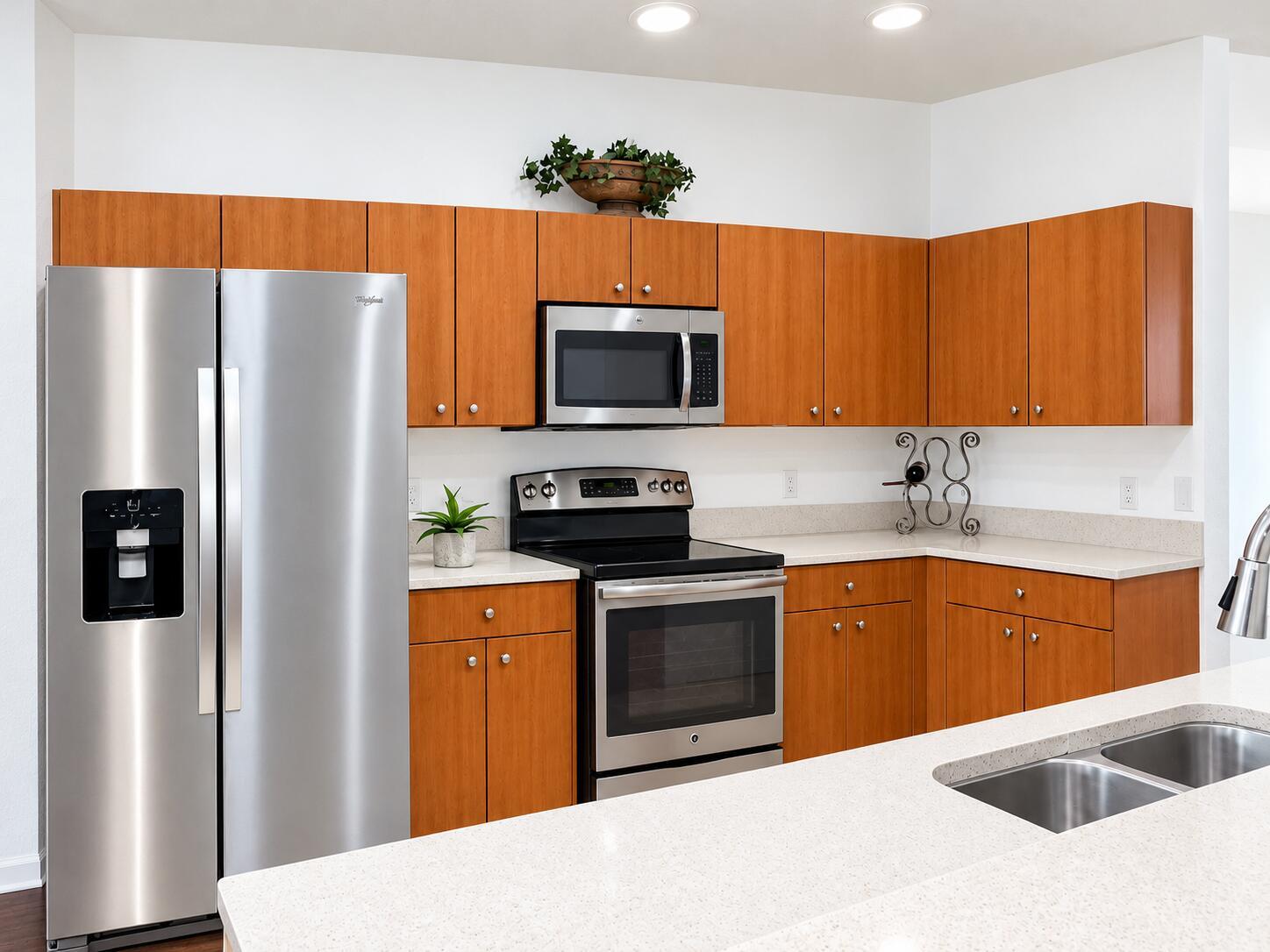 2725 NE 8TH Avenue 112, Wilton Manors, FL 33334, Wilton Manors - Photo 3