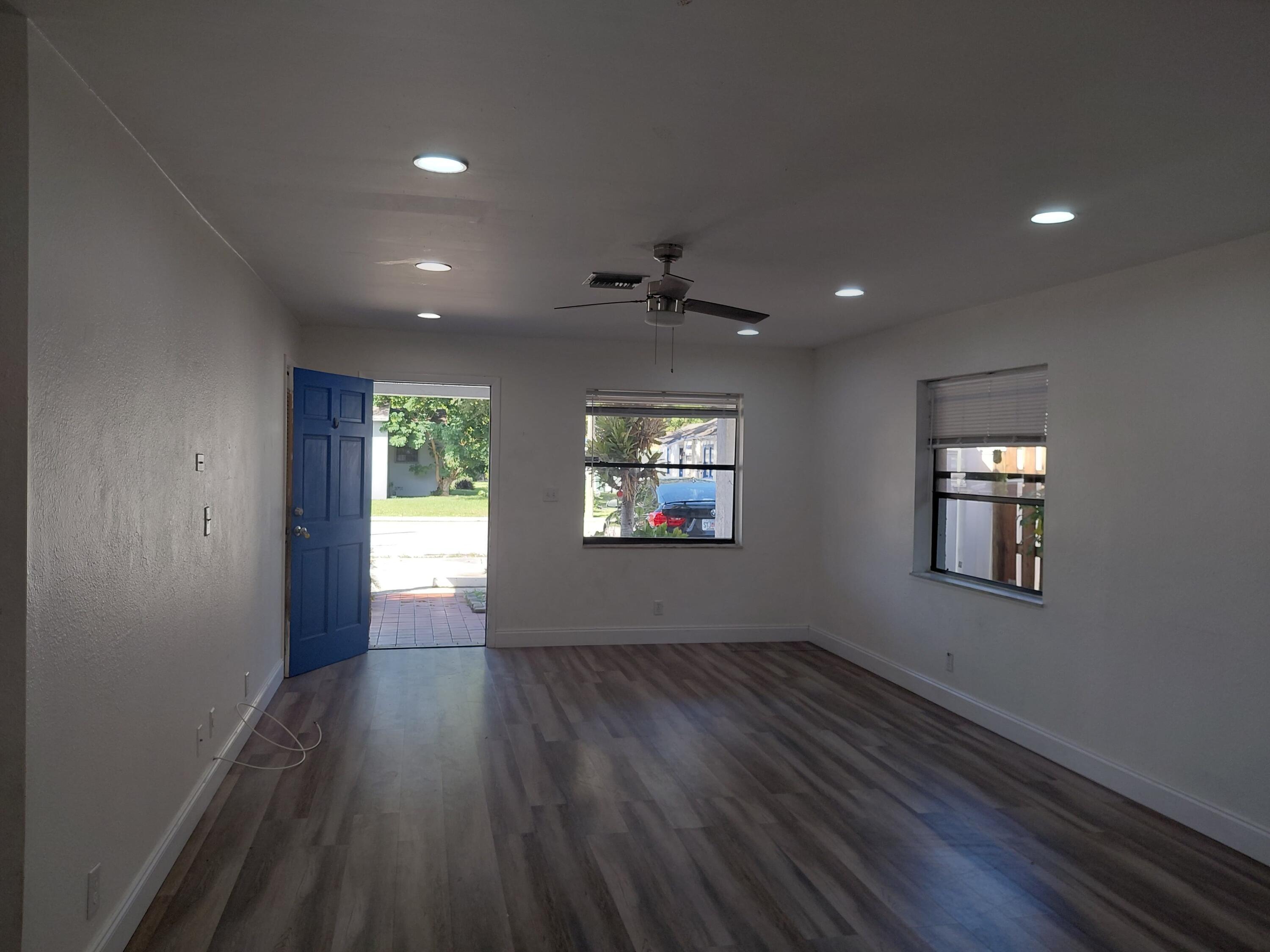 1008 NE 33RD Street, Oakland Park, FL 33334, Oakland Park - Photo 2