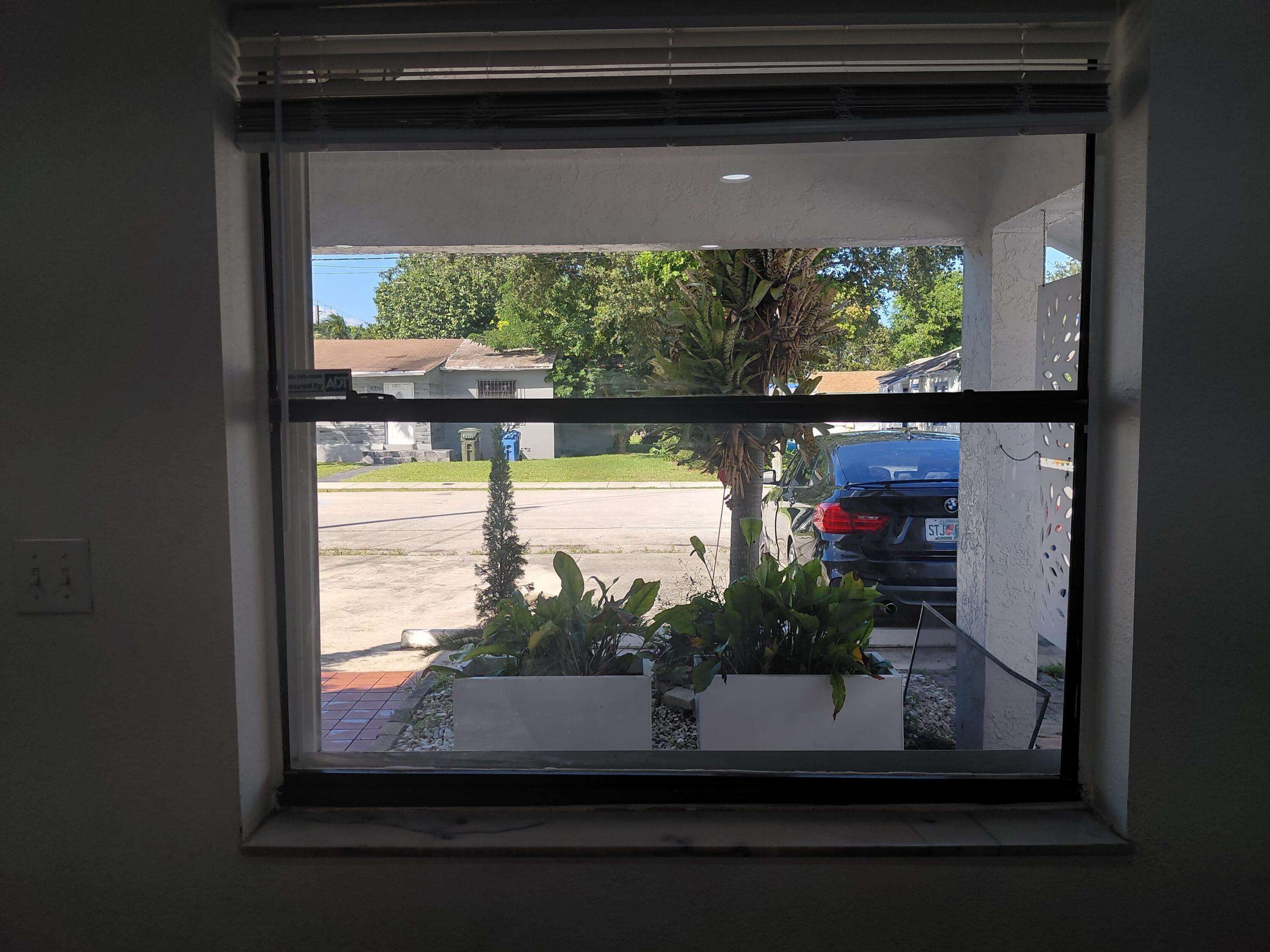 1008 NE 33RD Street, Oakland Park, FL 33334, Oakland Park - Photo 3
