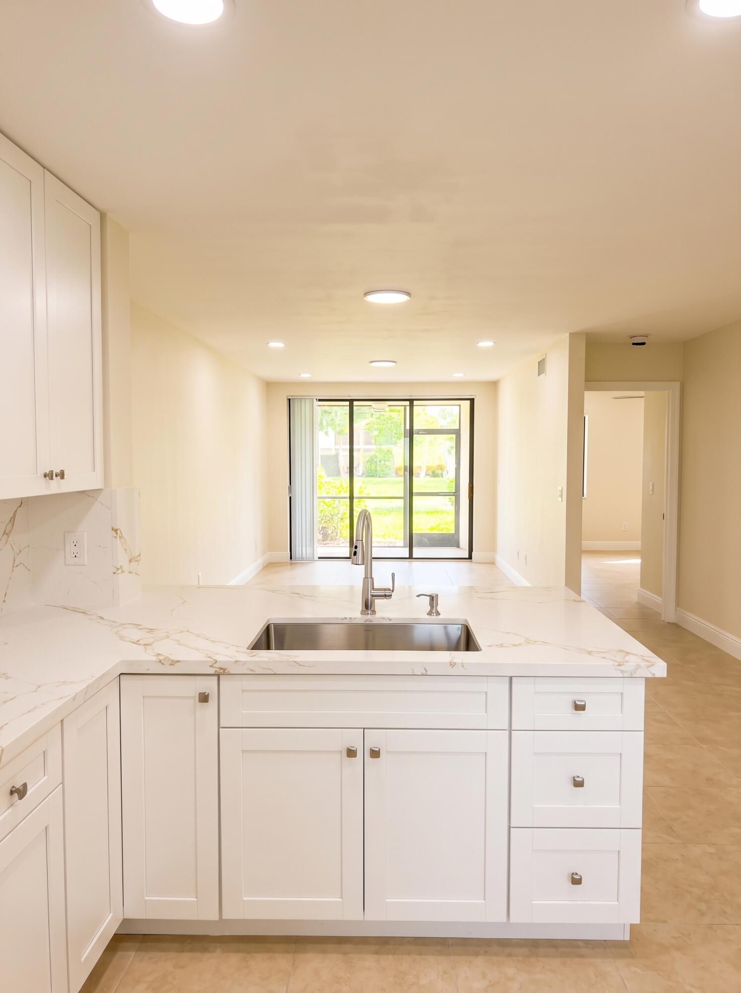 10121 W SUNRISE Boulevard 106, Plantation, FL 33322, Plantation - Photo 3