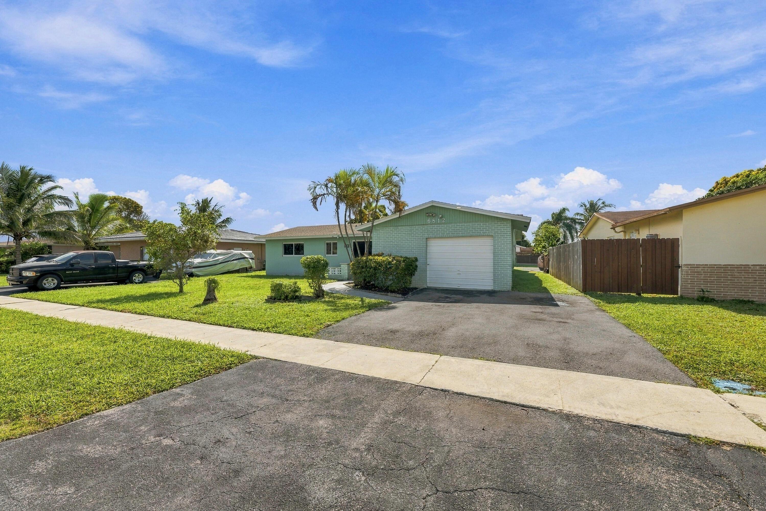 6812 OAKHILL Hill, North Lauderdale, FL 33068, North Lauderdale - Photo 3