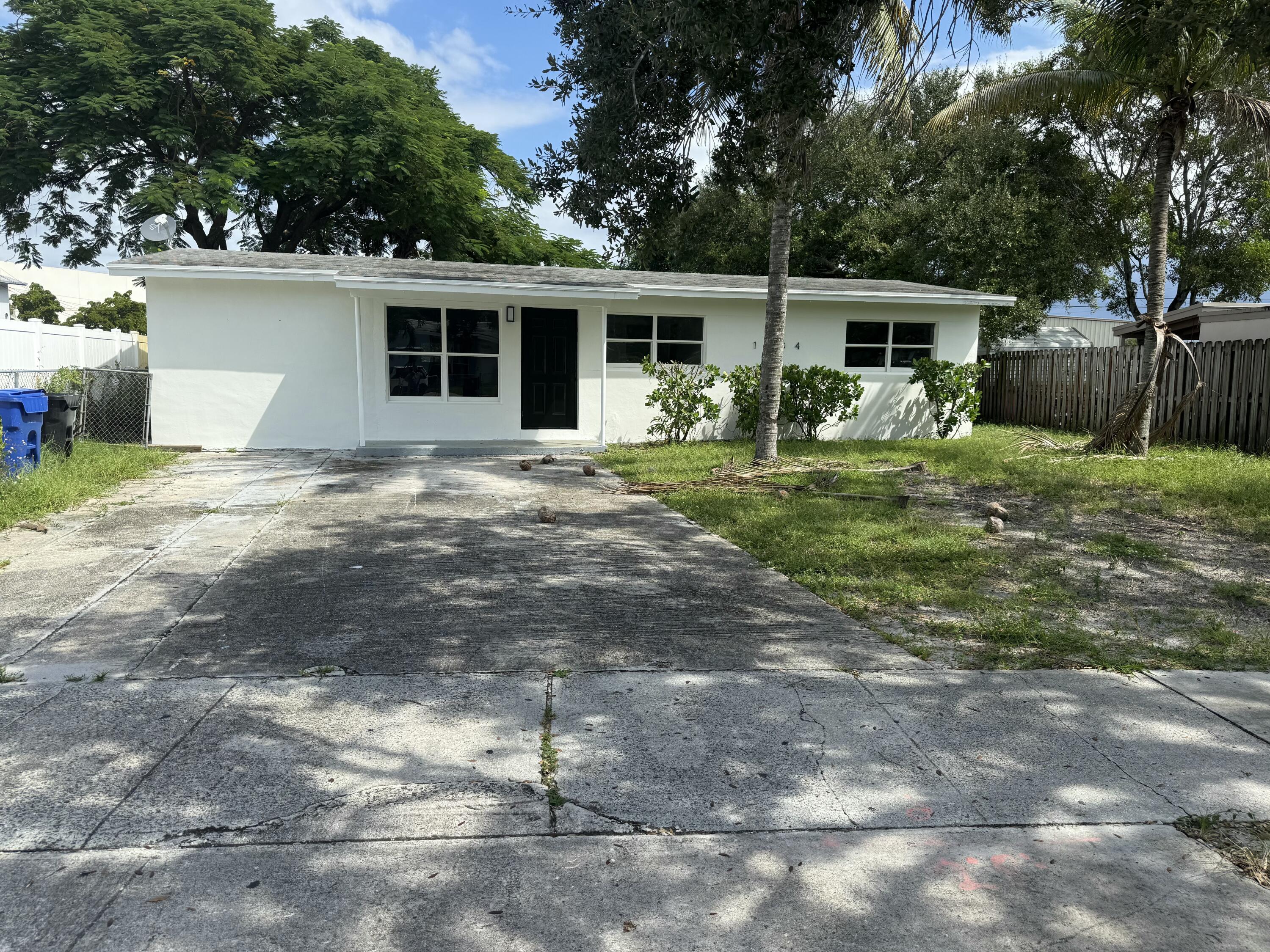 1004 SW 22ND Avenue, Fort Lauderdale, FL 33312, Fort Lauderdale - Photo 2