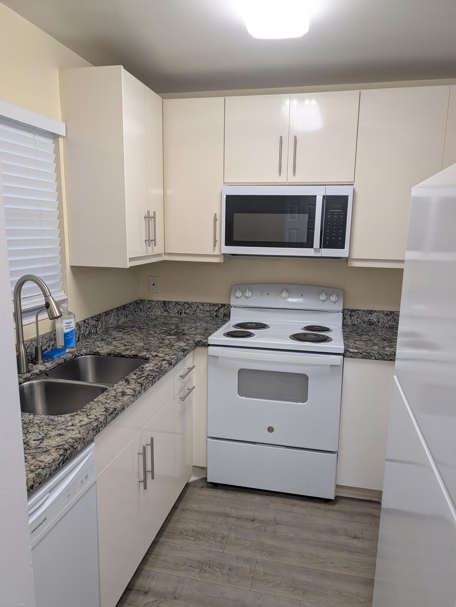 430 SE 2ND Avenue 24, Deerfield Beach, FL 33441, Deerfield Beach