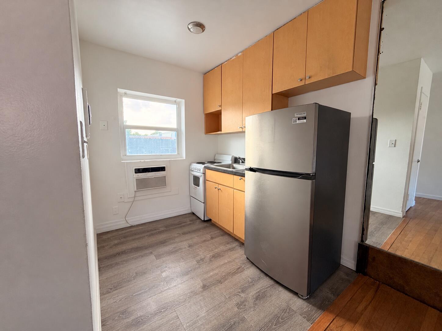 2037 Madison Street 2, Hollywood, FL 33020, Hollywood - Photo 3