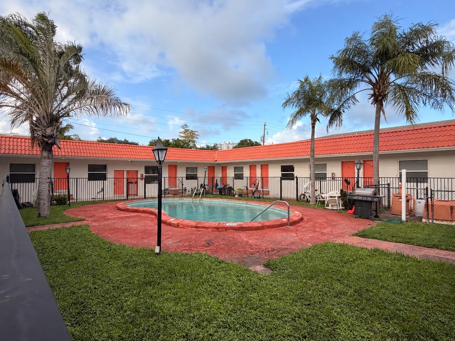 2037 Madison Street 2, Hollywood, FL 33020, Hollywood - Photo 5
