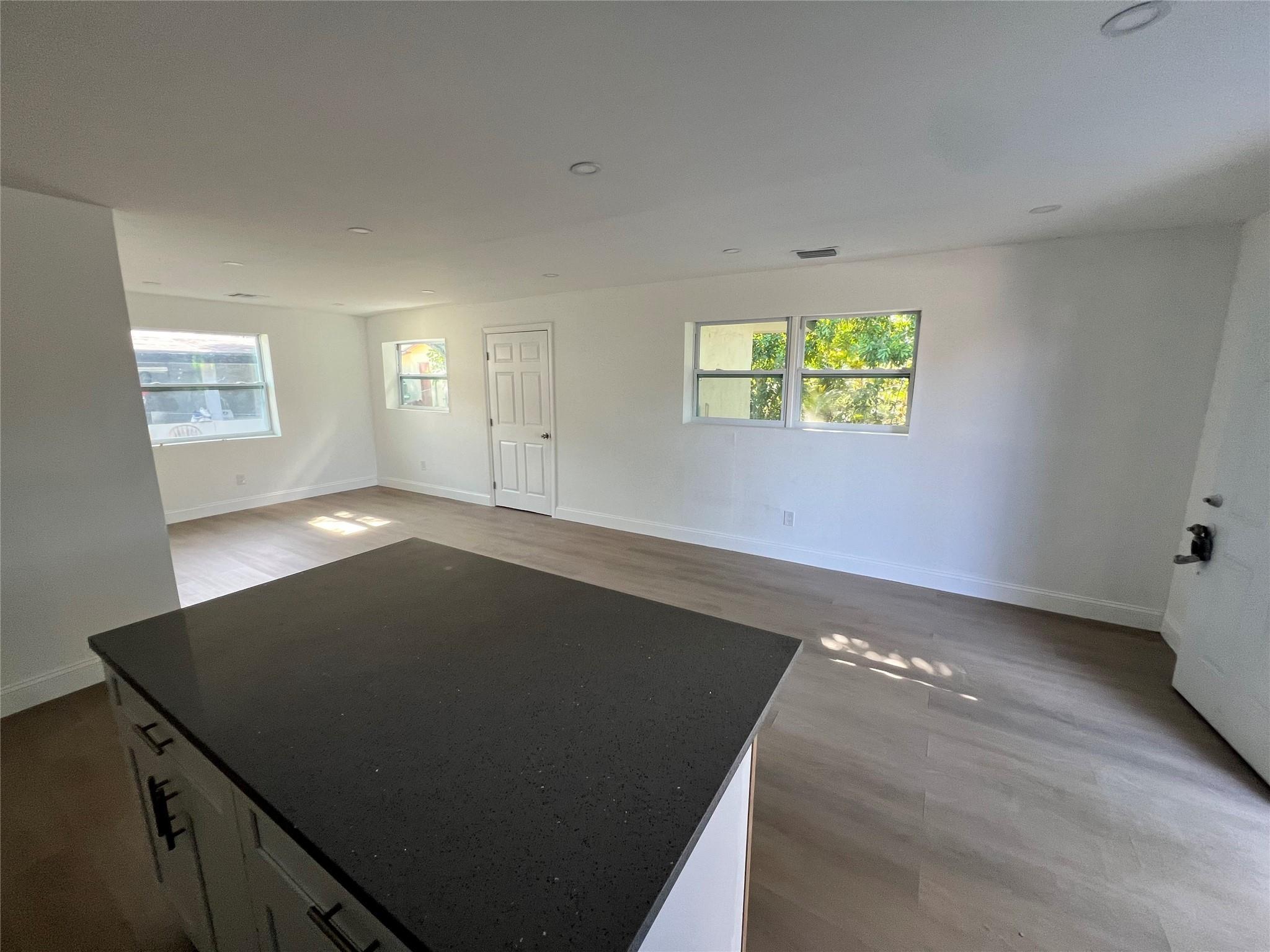 422 SW 4TH Avenue B, Delray Beach, FL 33444, Delray Beach - Photo 4