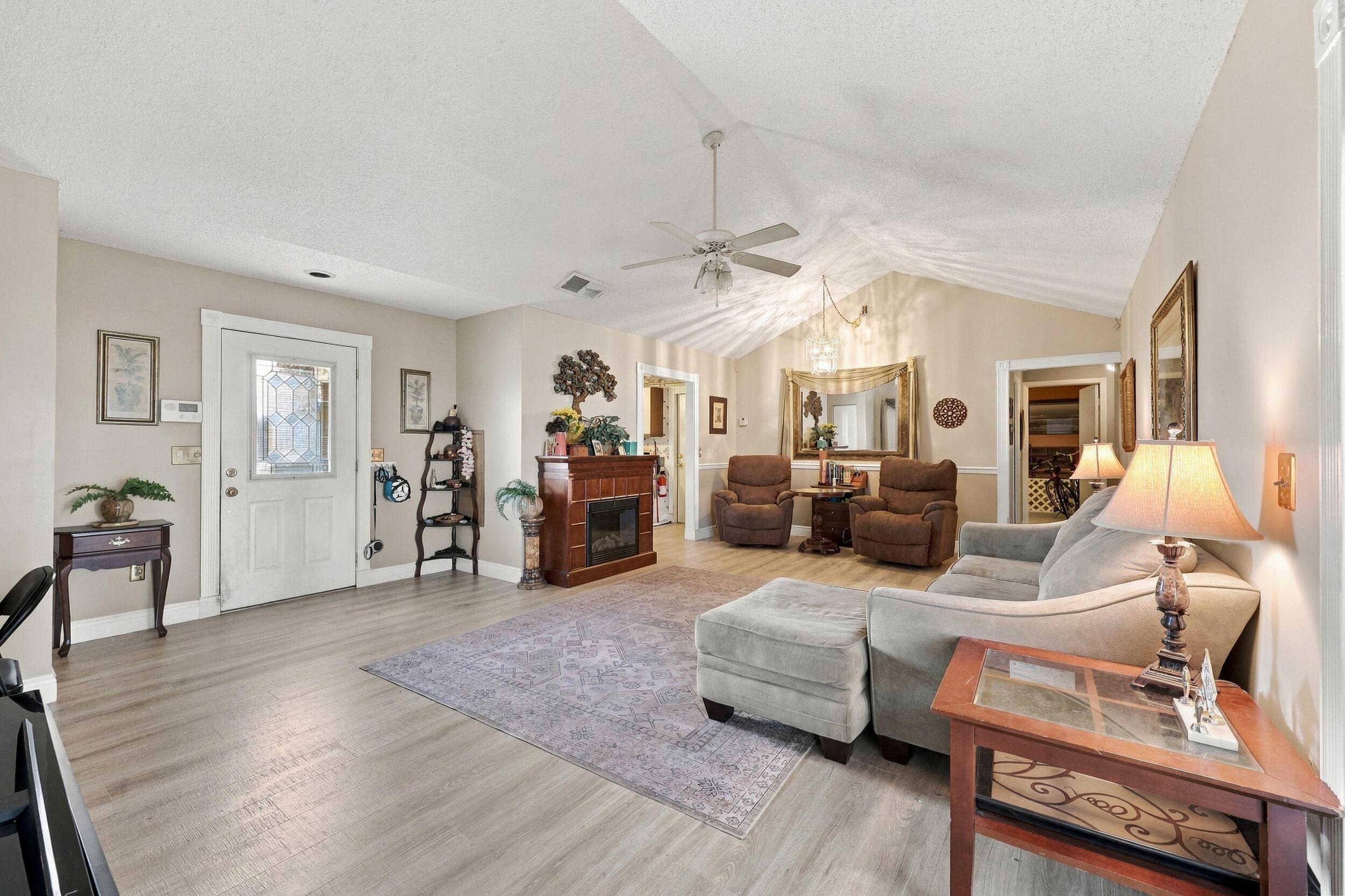 5215 Canal Circle W, Lake Worth, FL 33467, Lake Worth - Photo 5