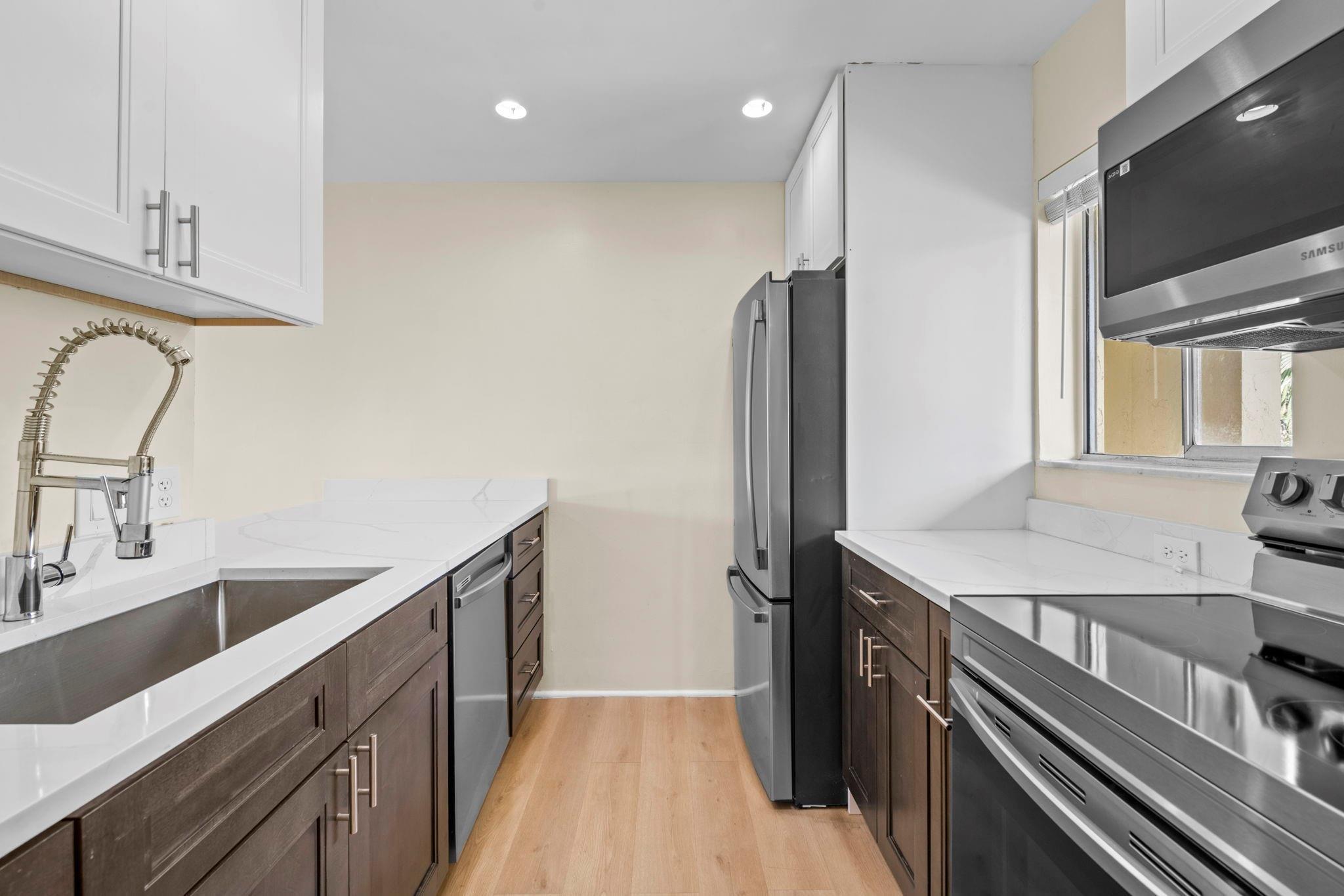 830 SW 9th Street Circle 204, Boca Raton, FL 33486, Boca Raton