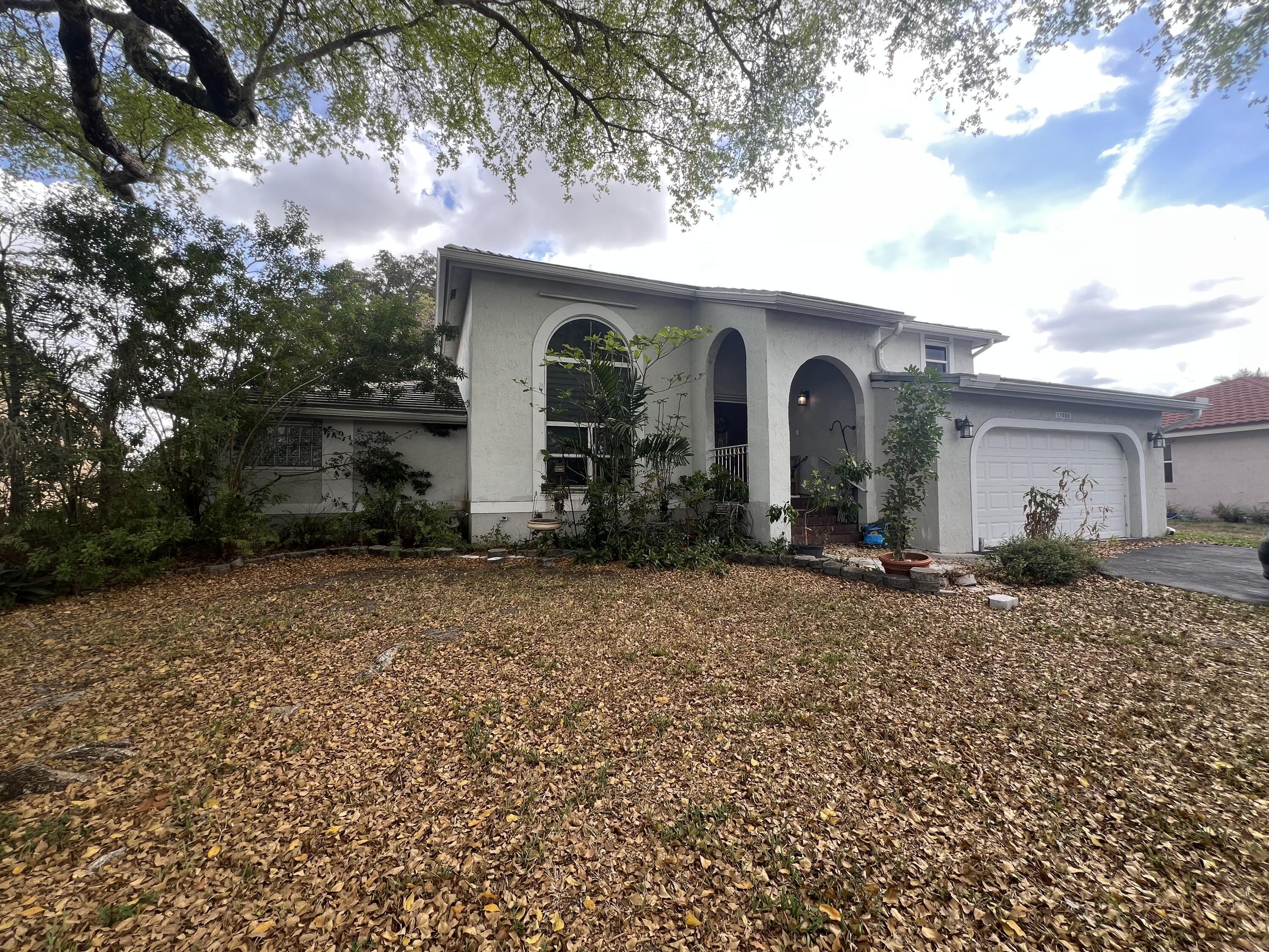 15010 E Falcons Lea Drive, Davie, FL 33331, Davie