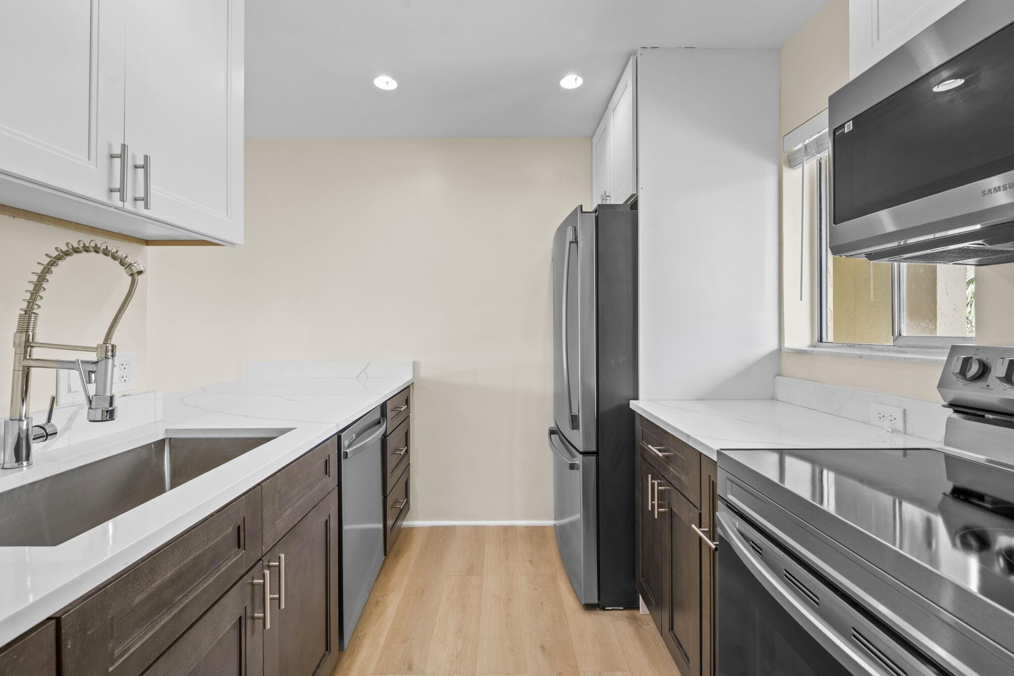 830 SW 9th Street Circle 204, Boca Raton, FL 33486, Boca Raton